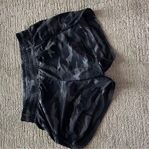Athleta Camo Mesh Racer Run Short 4”